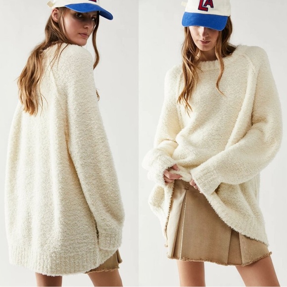 Free People Teddy Sweater Tunic in Sugar Swirl. - Picture 5 of 12